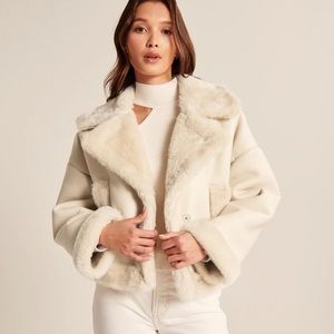Abercrombie & Fitch Oversized Short Sherpa Vegan Leather Coat